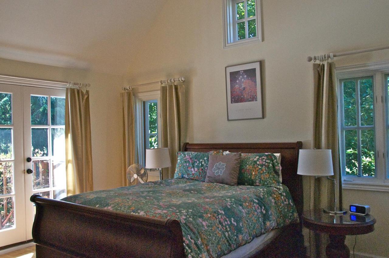 Wetherly Inn & Spa Ganges ภายนอก รูปภาพ