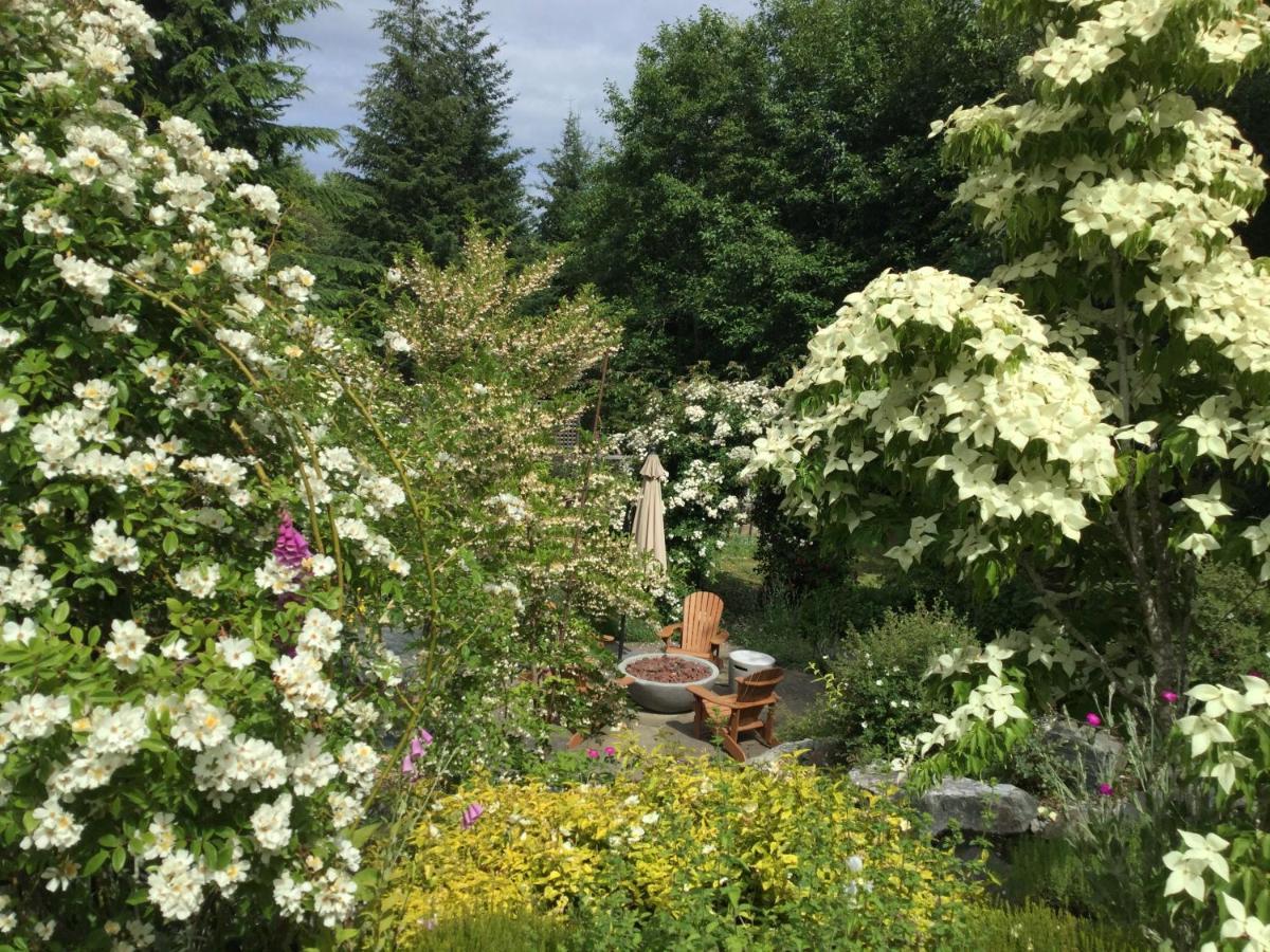 Wetherly Inn & Spa Ganges ภายนอก รูปภาพ